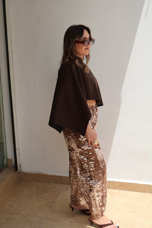 BLUSA PONCHO CORTO DESIGUAL CHOCOLATE