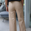 PANTALÓN KAKI RECTO BOLSAS