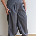 PANTALÓN AZUL GRIS RAYA BLANCA