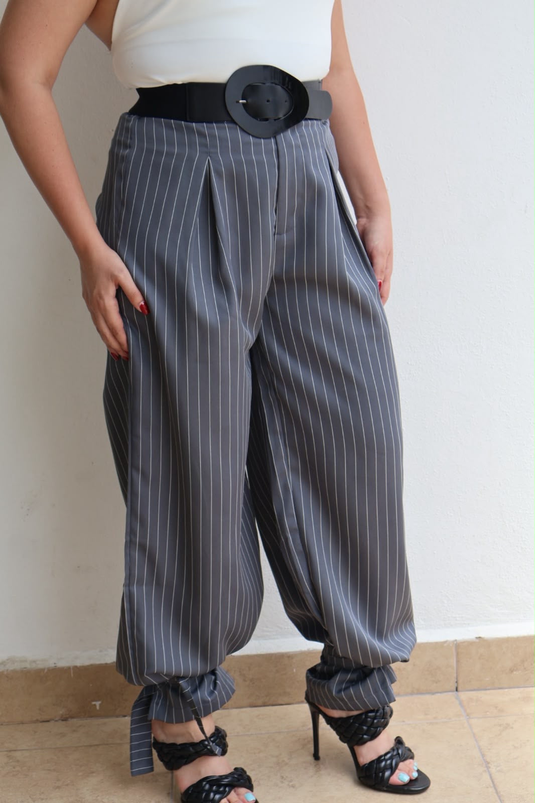 PANTALÓN AZUL GRIS RAYA BLANCA