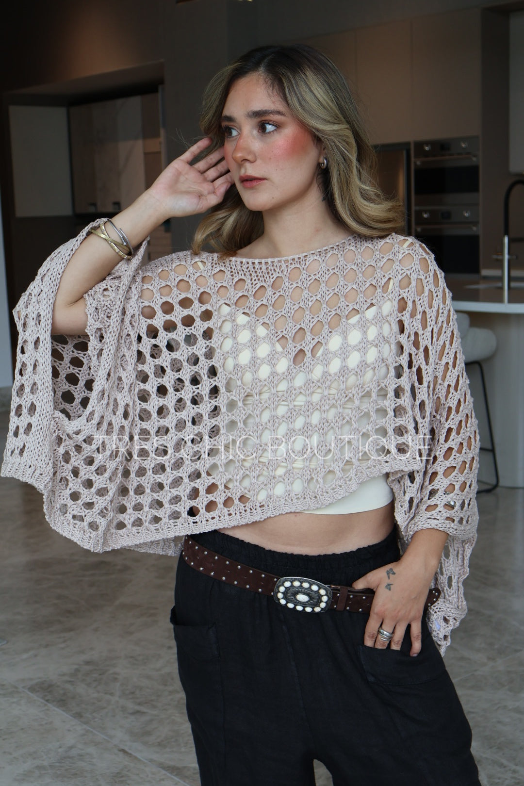 PONCHO CORTO CALADO BEIGE