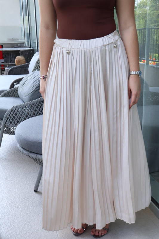 PANTALÓN TABLEADO BEIGE BRILLOSO