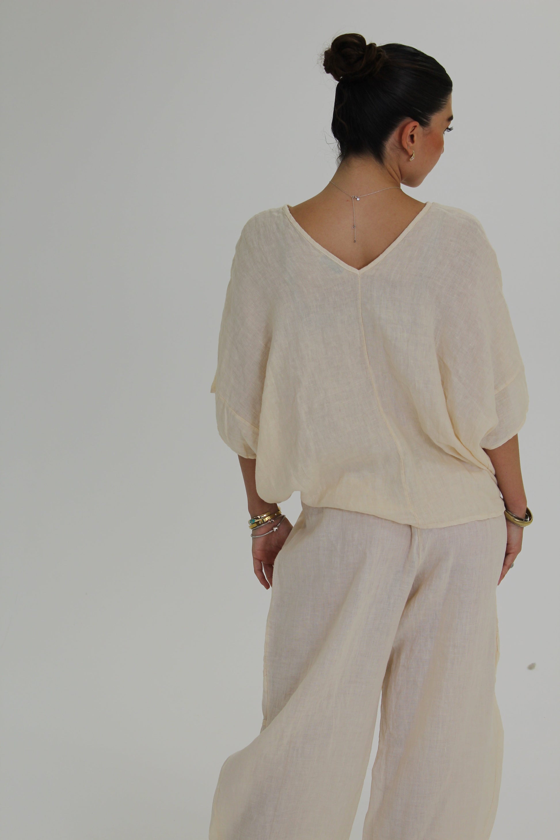 BLUSA CUELLO V crema