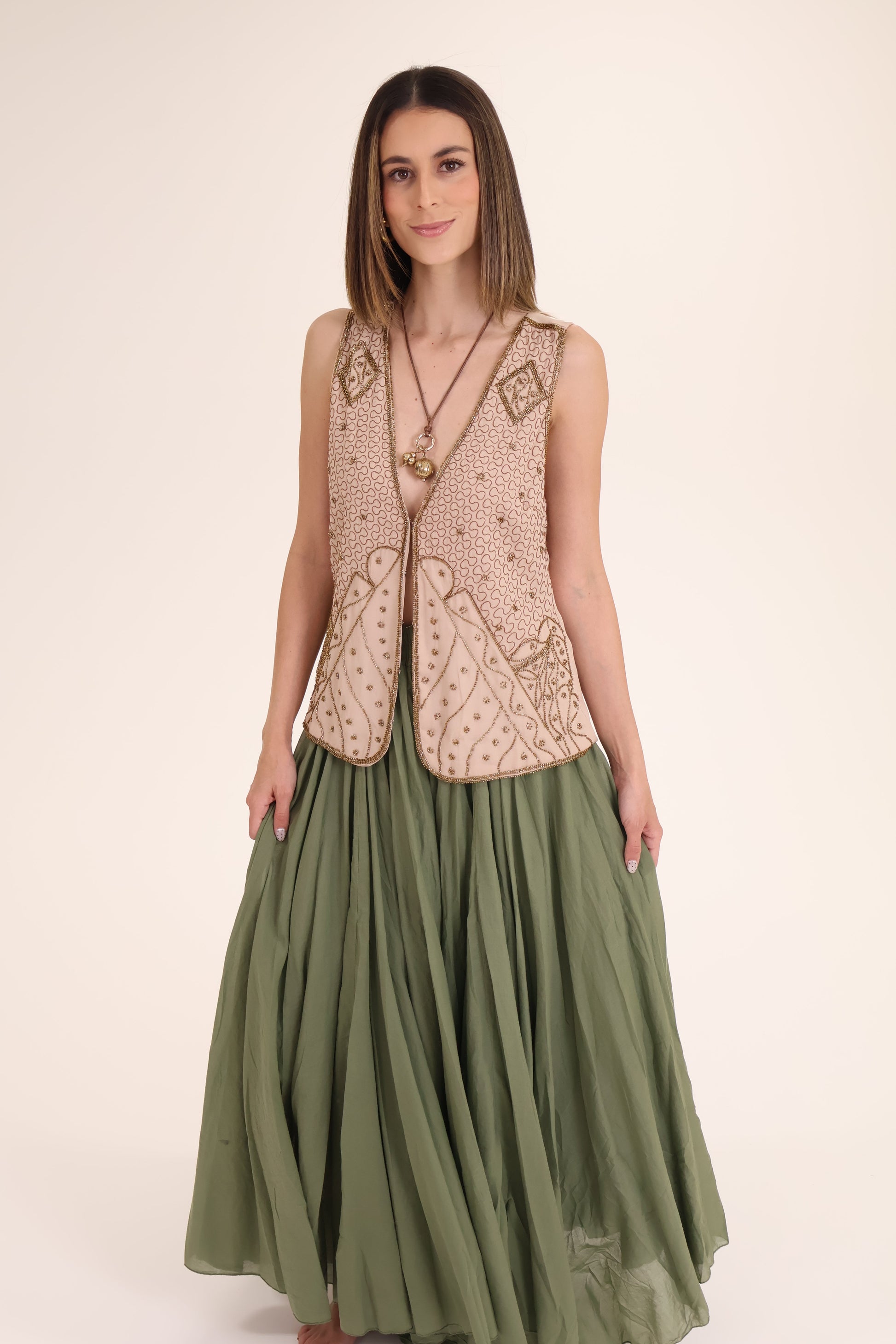 CHALECO CANUTILLO BORDADO beige