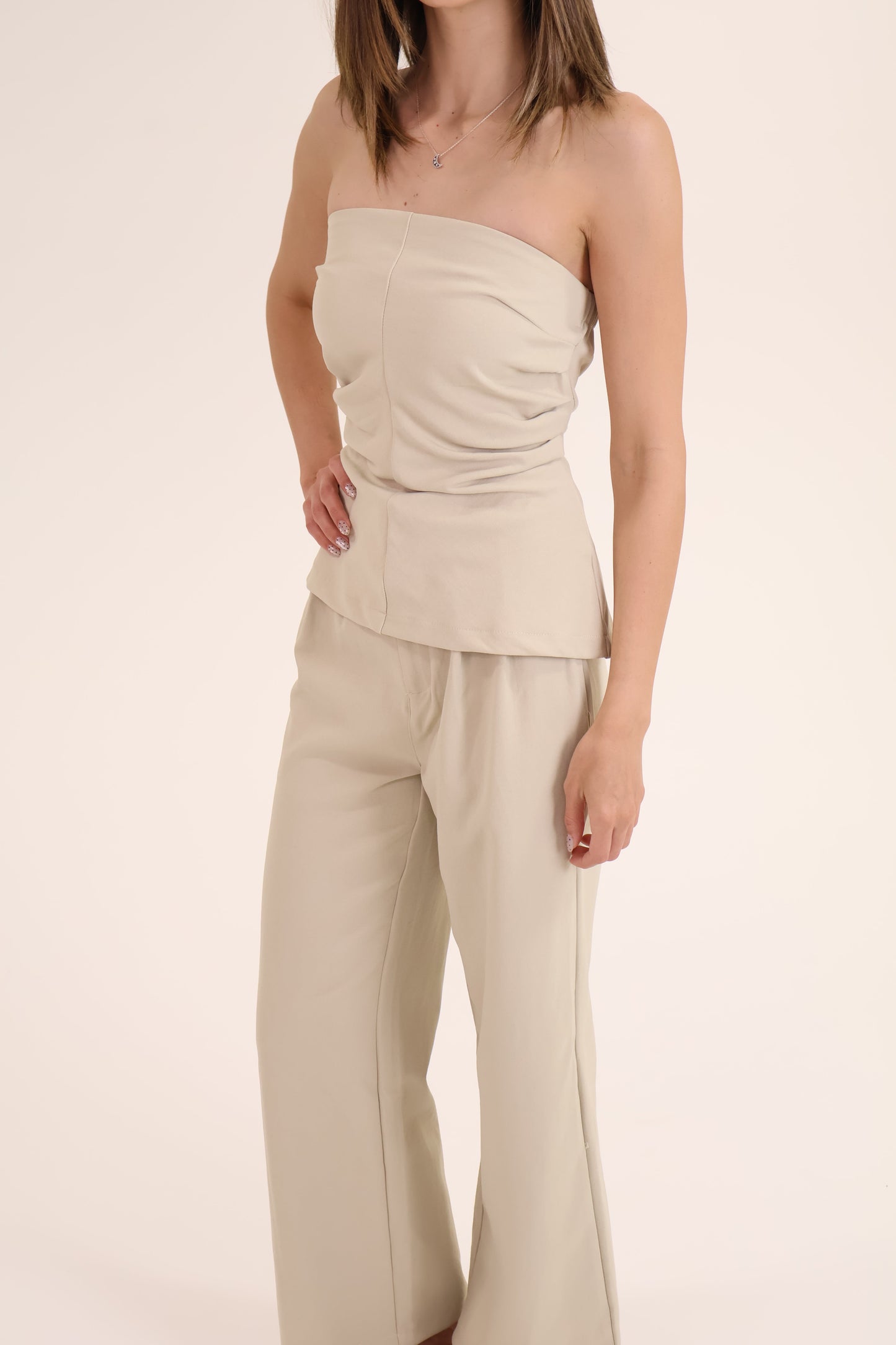 CONJUNTO TOP ESTRAPLE PANTALON beige