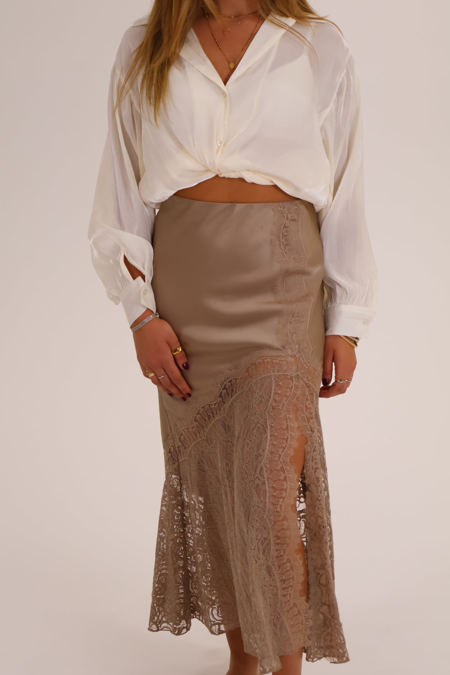 FALDA SATIN arena