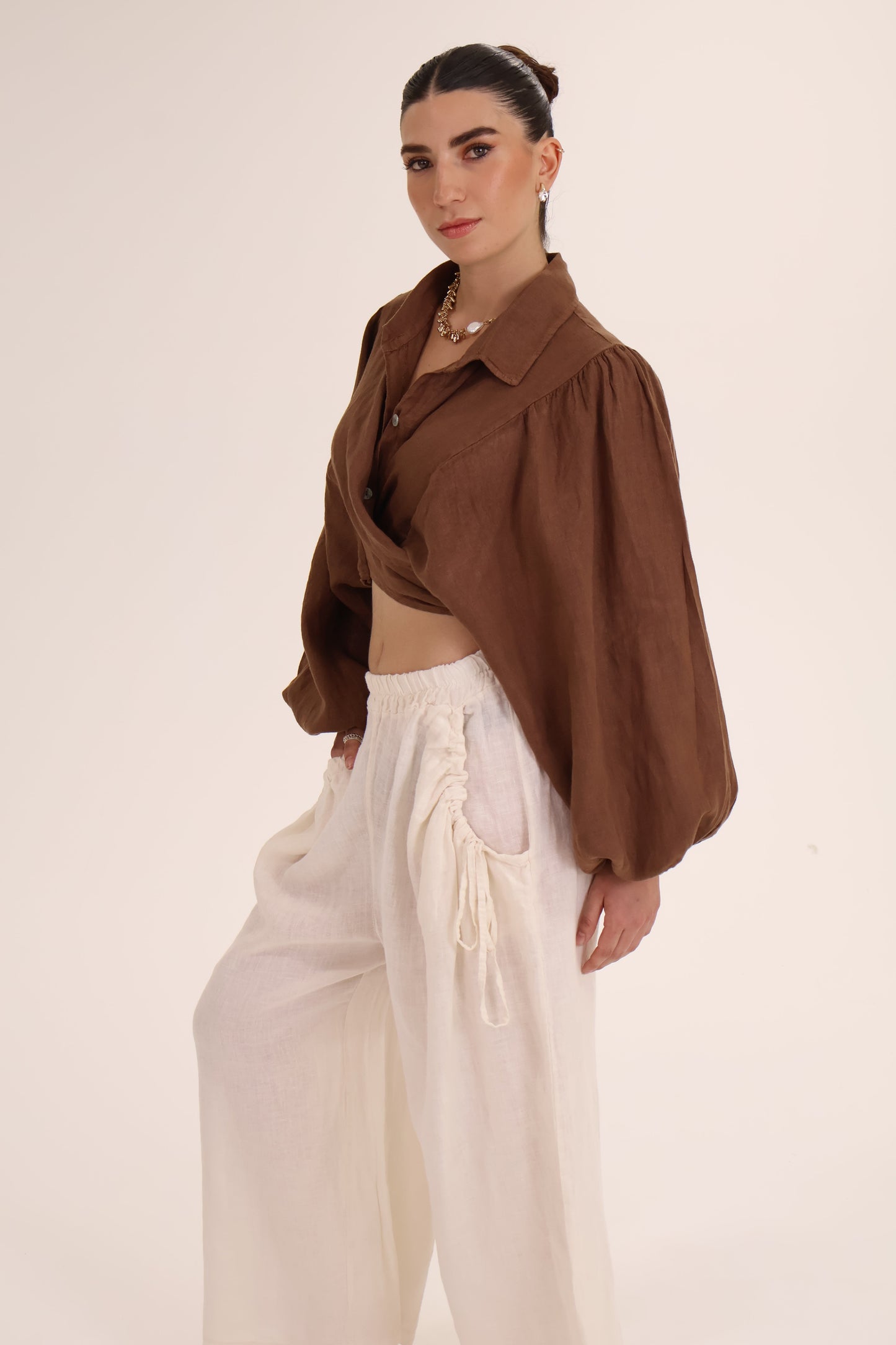 PANTALON BOLSILLOS crema
