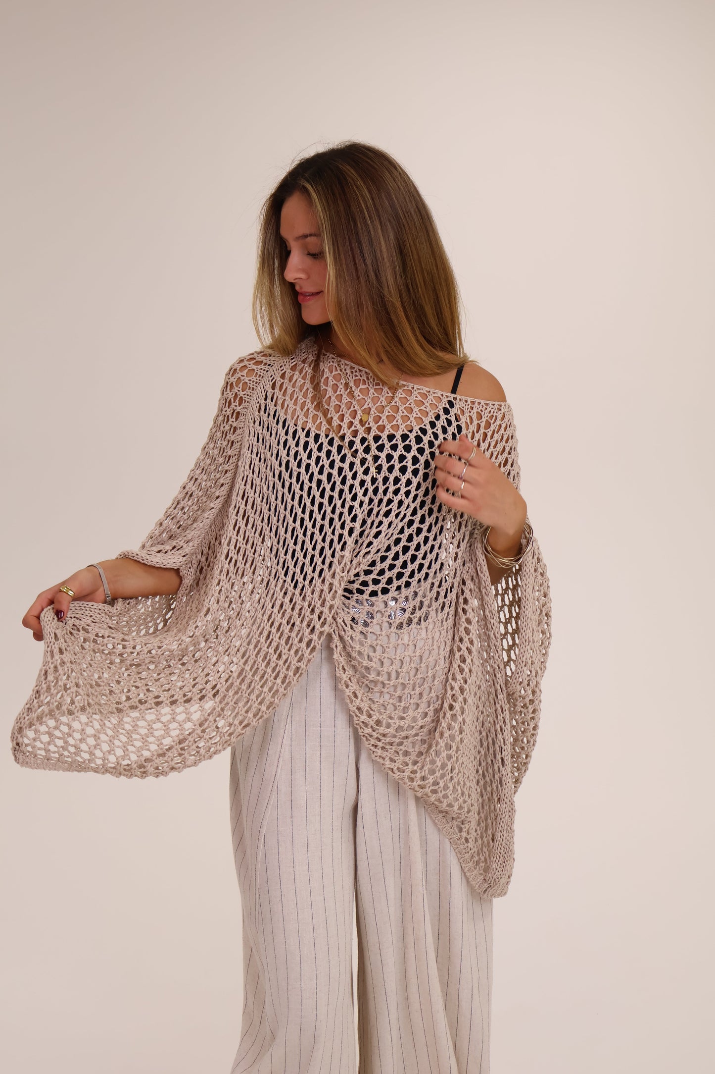 PONCHO LARGO PUNTO beige