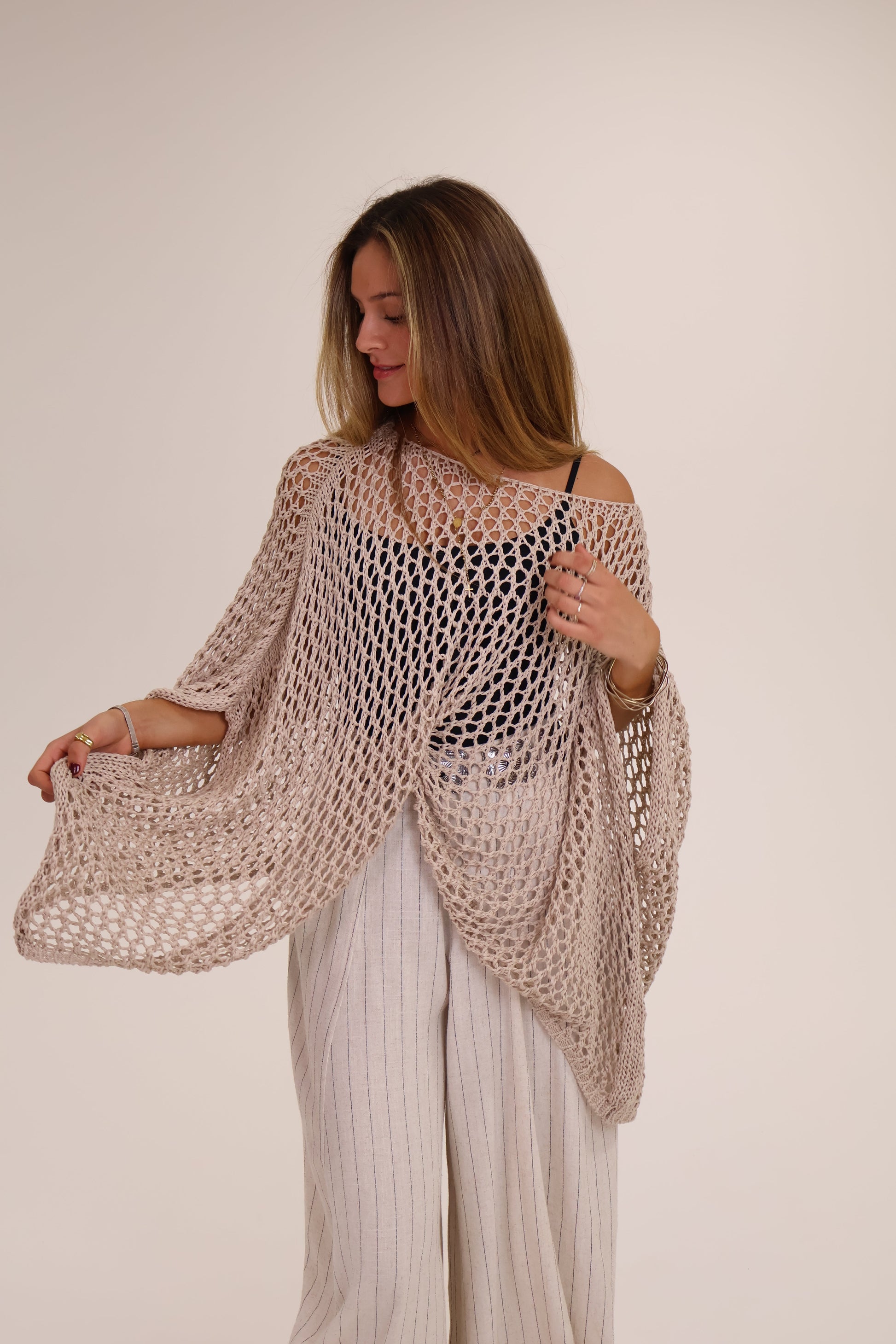 PONCHO LARGO PUNTO beige